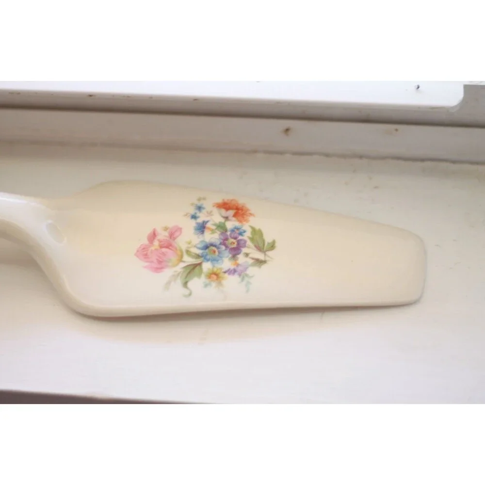 Vintage Porcelain Cake Pie Dessert Server Flowers